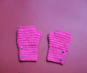 Alpaca Gloves Buttons Fuchsia