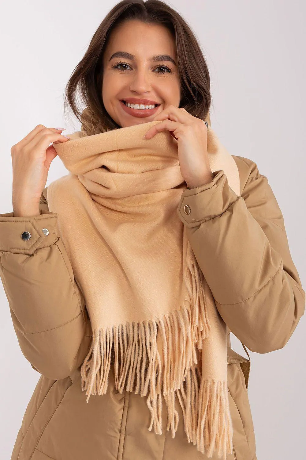 Chic Winter Wrap with Tassel Accents - Luxurious 100% Polyester, 196 cm Long