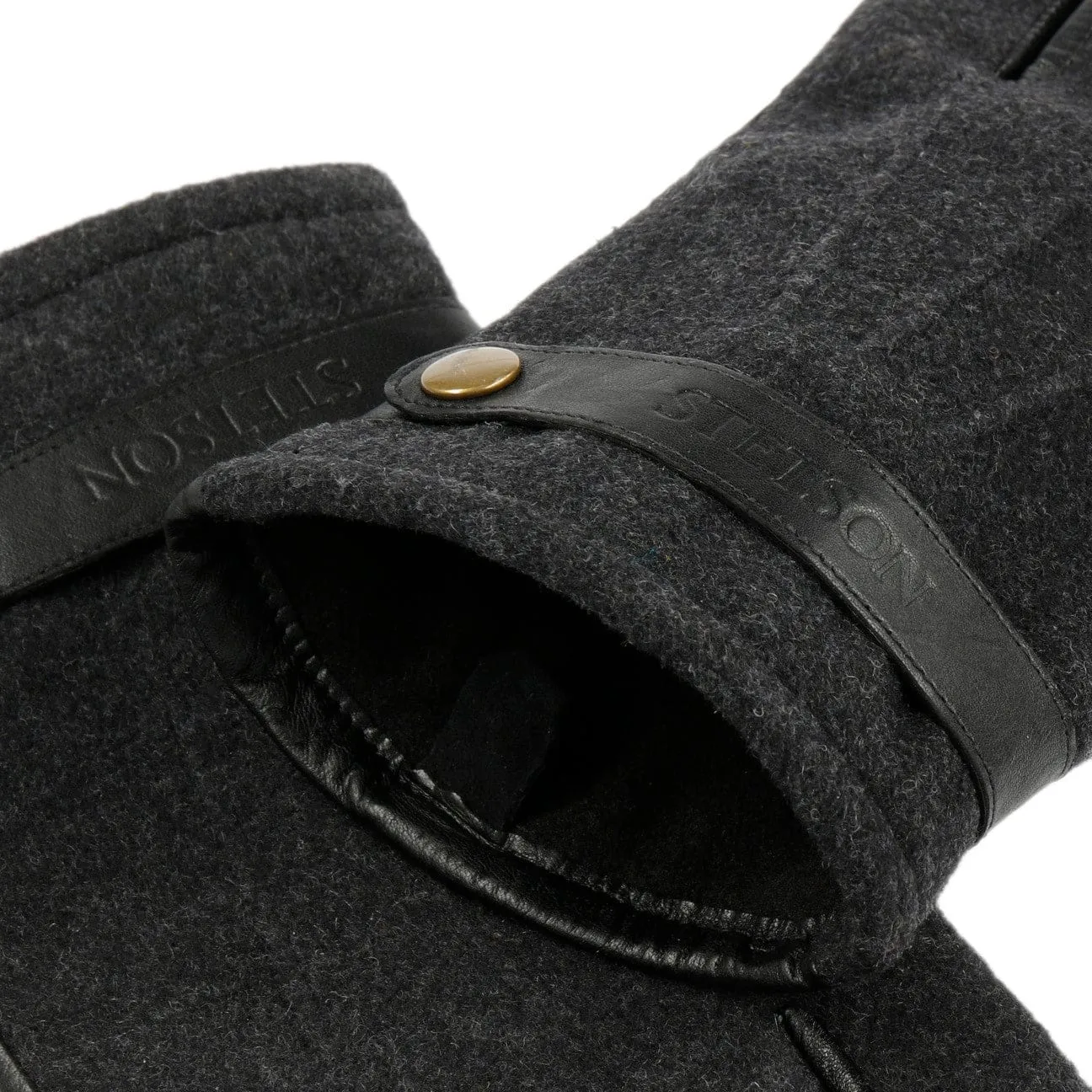 Nappa Wool Full-Fingered Gloves by Stetson